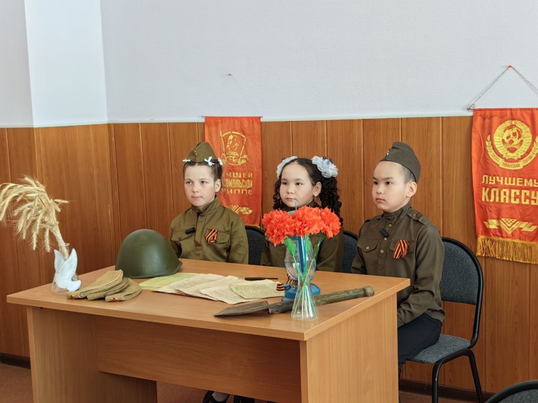 В школе стартовал начались съемки документального фильма о войне.